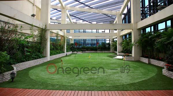 2017年人造草果岭引领景观设计新趋势_房产之