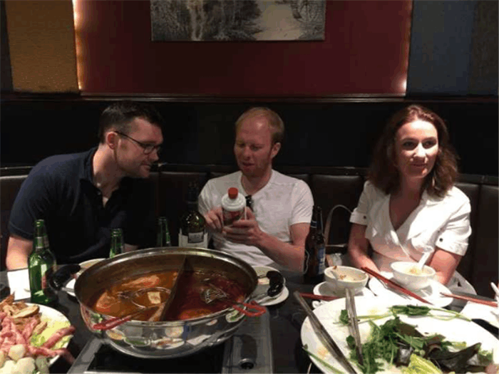 外国人第一次吃包子感叹: <wbr>这真是一个让人着迷的发明