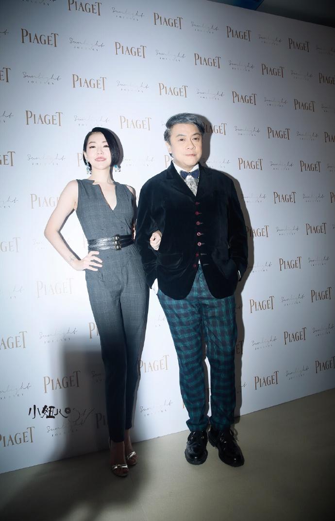 小S穿连体衣, 156身高凹出1米8大长腿, 网友却更关心怎么大小便?