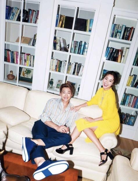 韩国天王Rain成准爸爸, 笑谈女儿双眼皮, 网友: 还好不是像爸爸