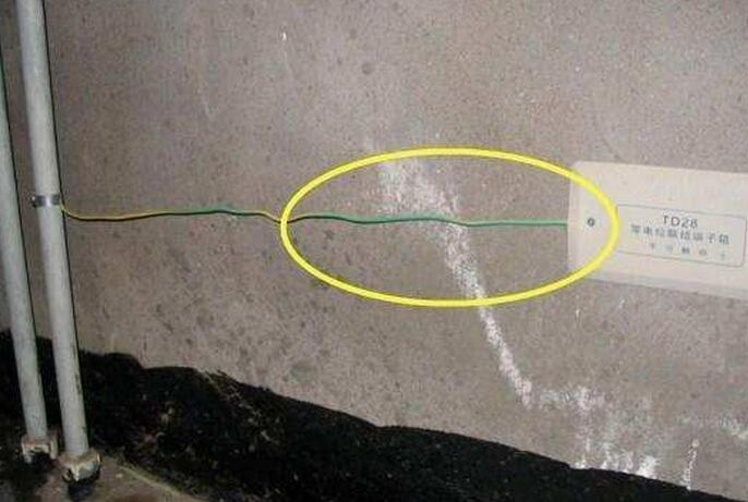 花洒安装时这根电线一定要接上, 一开始家里不