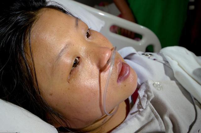 一家三口先后查出尿毒症, 医生说这病不传染, 是两个习惯害的!