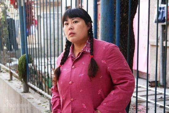 48岁李菁菁近照, 曾因女儿生病被前夫拒绝救治, 今瘦身成功变女神