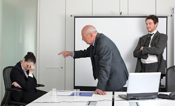 公司在这3种情况下开除你, 要支付赔偿金, 不给就告他