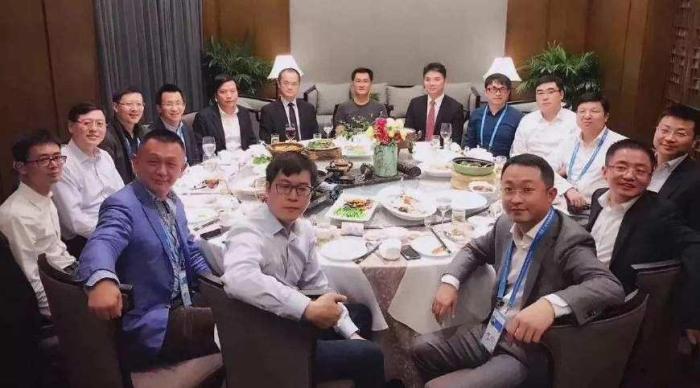 如此漂亮的女子, 竟被马化腾收入麾下, 腾讯依旧是全网公敌