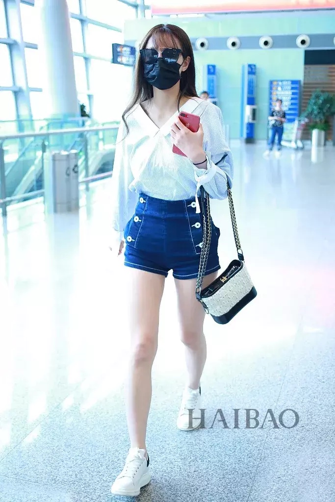 跟刘雯学穿T恤,简直美呆了!