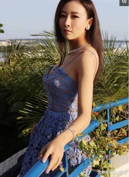 被称为最美S型身材, 如今凭借一组孕照火了, 堪称大众心中女神