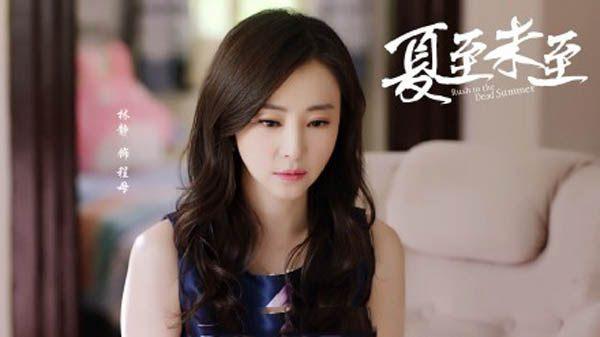 48岁李菁菁近照, 曾因女儿生病被前夫拒绝救治, 今瘦身成功变女神