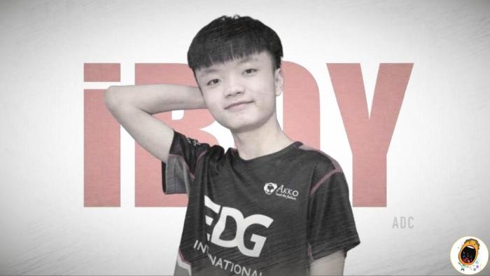 LOL EDG小昭胆大, 阿布当着直播大声训话, 网友: 支持国电!