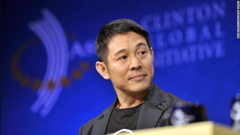 别再发李连杰那些看起来病的不行的照片了 人家已出来澄清