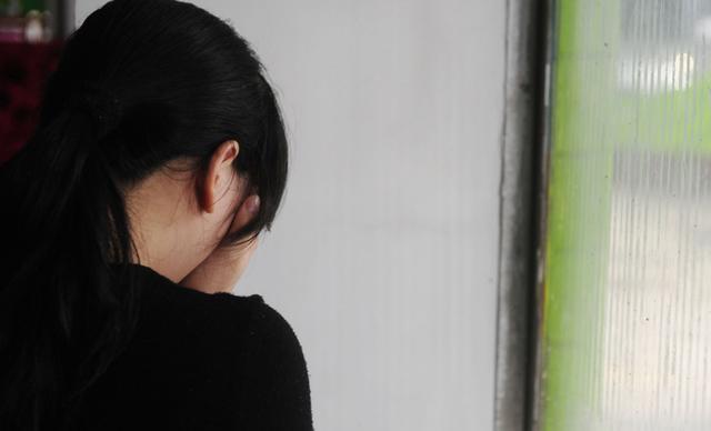 男子深夜求救, 医生询问原因, 媳妇憋红了脸: 这事也不赖我