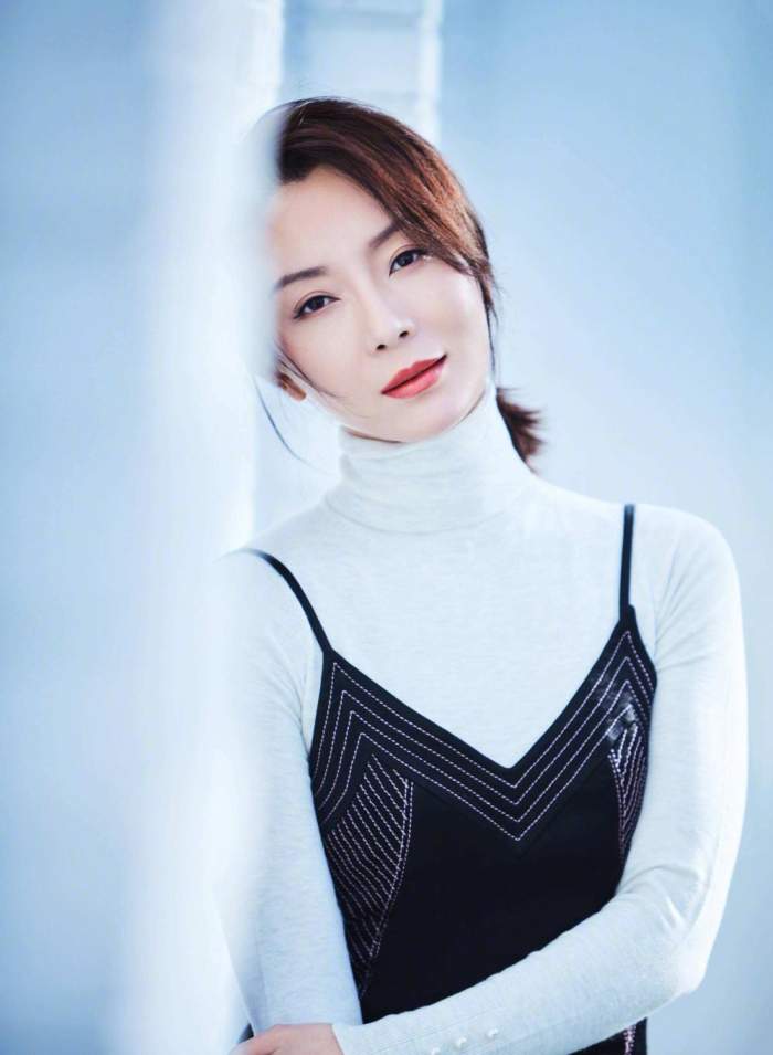 一部讲述4位40岁未婚女人精致生活的电视剧《淑女的品格》