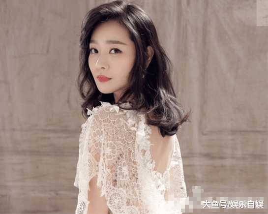 出道15年, 就连吴秀波张国立都没能带红她, 却靠张嘉译一炮而红!