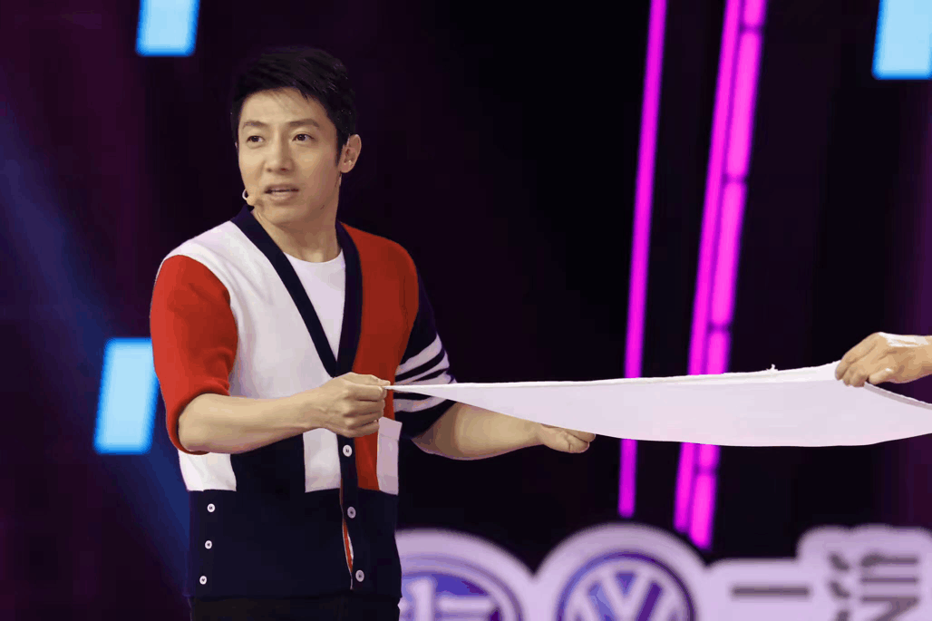 撒贝宁面临停职审查, 人民日报点名批评芒果卫视: 别当观众是傻子