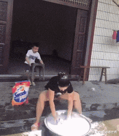 马蜂窝不是你想捅就能捅的,这下玩大了吧,哈哈哈哈!