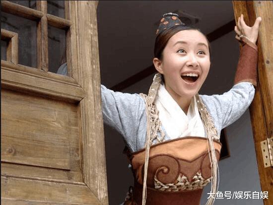 出道15年, 就连吴秀波张国立都没能带红她, 却靠张嘉译一炮而红!