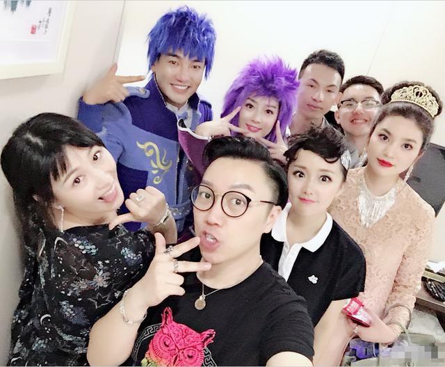 巴啦啦小魔仙剧组重聚，游乐王子变胖，小蓝颜值抢镜