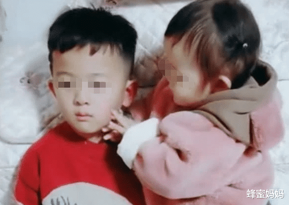 哥哥总与妹妹“如胶似漆”,但妹妹却很抗拒,妹妹脱衣后妈妈泪奔