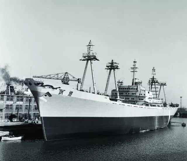 新中国第一艘万吨远洋轮,第一次航行时就沉没了