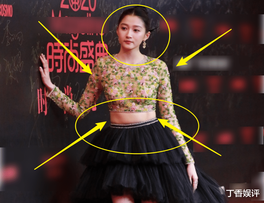 关晓彤穿淡黄的长裙亮相,肤白貌美似贝儿公主,这是换造型师了 关晓彤穿淡黄的长裙亮相,肤白貌美似贝儿公主,这是换造型师了