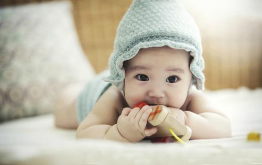 给宝宝添加食物时，应该遵循什么原则，各位家长知道吗