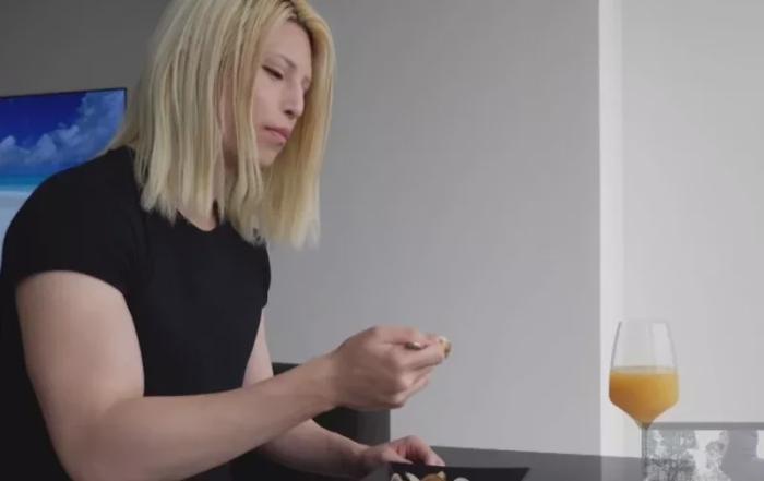 “日本第一牛郎”疫情休业躲在家里疯狂读书:自律的男人,太恐怖