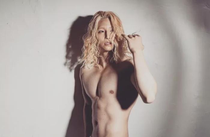 “日本第一牛郎”疫情休业躲在家里疯狂读书:自律的男人,太恐怖