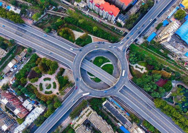 全球股市涨疯了,为何中国股市却连3000点都过不去?看完耳目一新 全球股市涨疯了,为何中国股市却连3000点都过不去?看完耳目一新