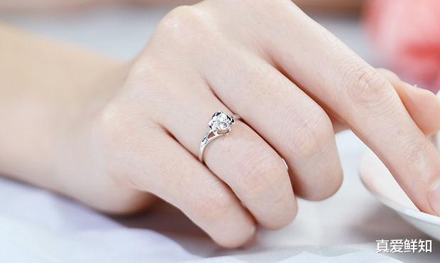 520情人节礼物如何选,稳固家庭关系?一枚钻戒足矣 520情人节礼物如何选,稳固家庭关系?一枚钻戒足矣