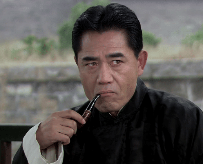 1995年，《大宅门》开拍三集后，陈宝国把片酬拍桌上：没他我不拍