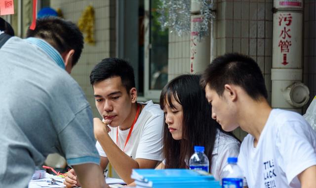 大学到底该不该迁户口？这个问题很重要，学生和家长千万别盲目