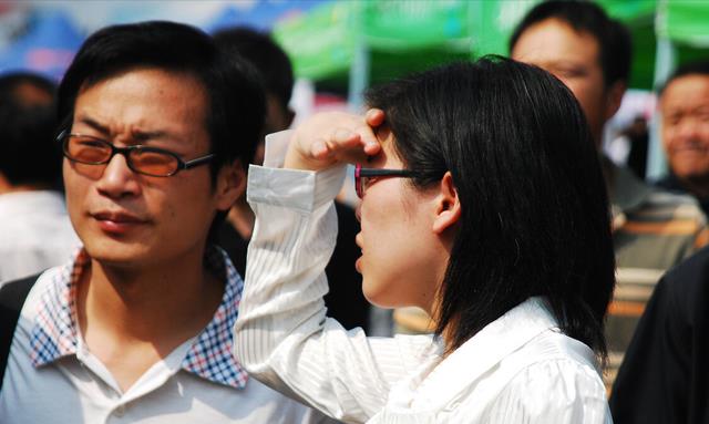 大学到底该不该迁户口?这个问题很重要,学生和家长千万别盲目 大学到底该不该迁户口?这个问题很重要,学生和家长千万别盲目