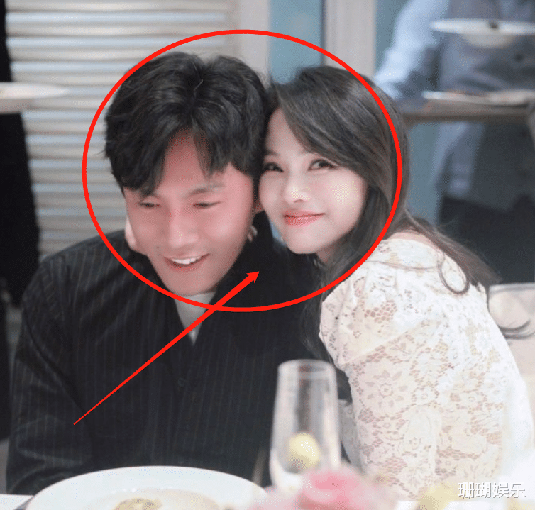 伊能静不同时期证件照曝光,截图放大三倍看五官,有无整容很显然 伊能静不同时期证件照曝光,截图放大三倍看五官,有无整容很显然