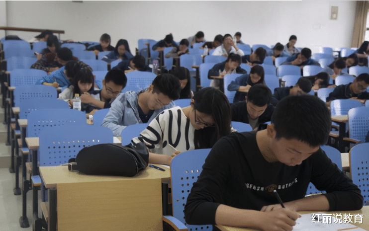 公务员“晋升年龄表”出炉,若超过这个年龄,晋升就基本上没戏了 公务员“晋升年龄表”出炉,若超过这个年龄,晋升就基本上没戏了