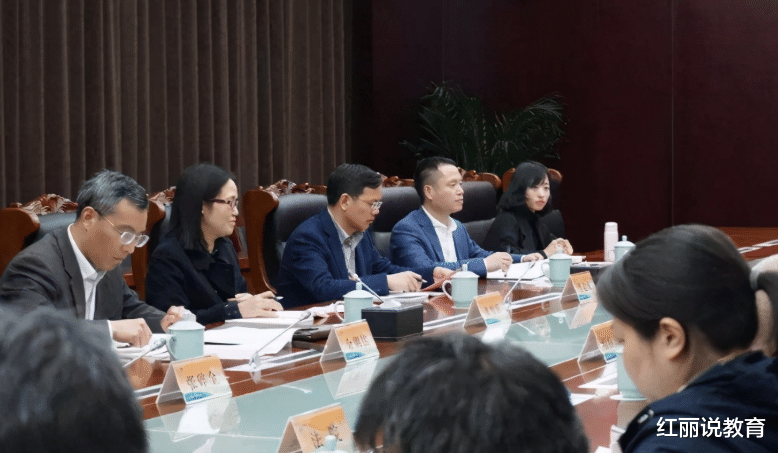 公务员“晋升年龄表”出炉,若超过这个年龄,晋升就基本上没戏了 公务员“晋升年龄表”出炉,若超过这个年龄,晋升就基本上没戏了