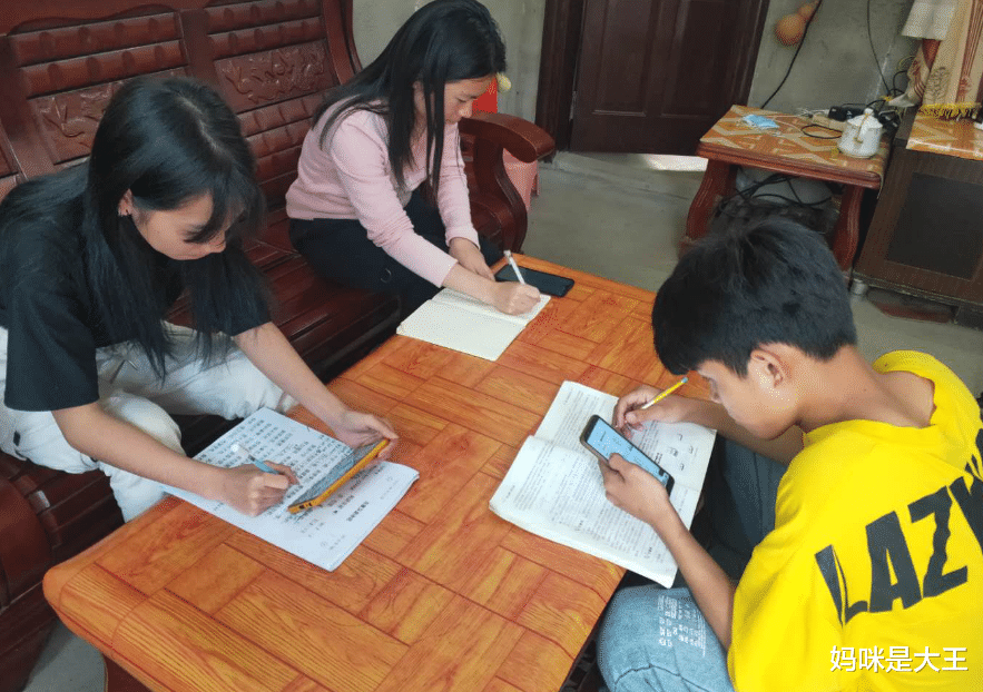大学毕业后档案会到哪?学生别忽视了,不然容易变成“黑户” 大学毕业后档案会到哪?学生别忽视了,不然容易变成“黑户”