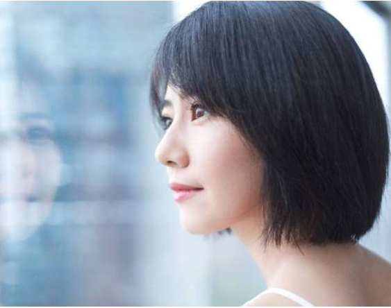 高圆圆高中时期到底有多美？班主任：至少10多个男生都在追她