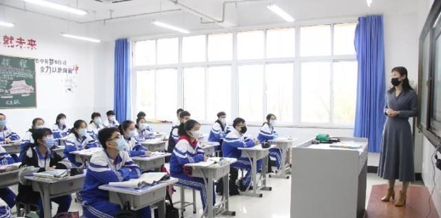 三本大学值得读吗?毕业后真的会“不受待见”吗?听听专家怎么说 三本大学值得读吗?毕业后真的会“不受待见”吗?听听专家怎么说