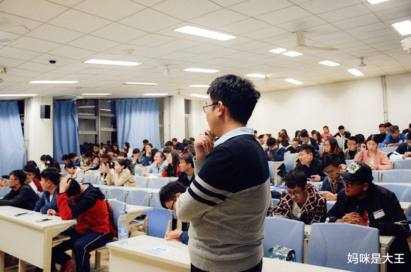 大学毕业后档案会到哪?学生别忽视了,不然容易变成“黑户” 大学毕业后档案会到哪?学生别忽视了,不然容易变成“黑户”