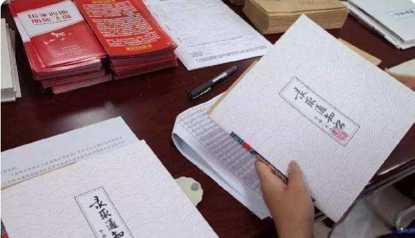 多所高校发布消息，开学时间延迟，新生报到或不准陪家长不淡定了
