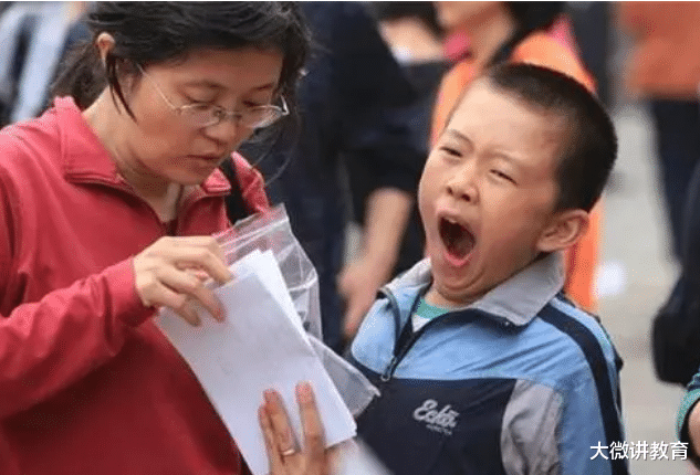 中小学生迎来好消息,教育部调整上课时间,学生能睡到自然醒了 中小学生迎来好消息,教育部调整上课时间,学生能睡到自然醒了