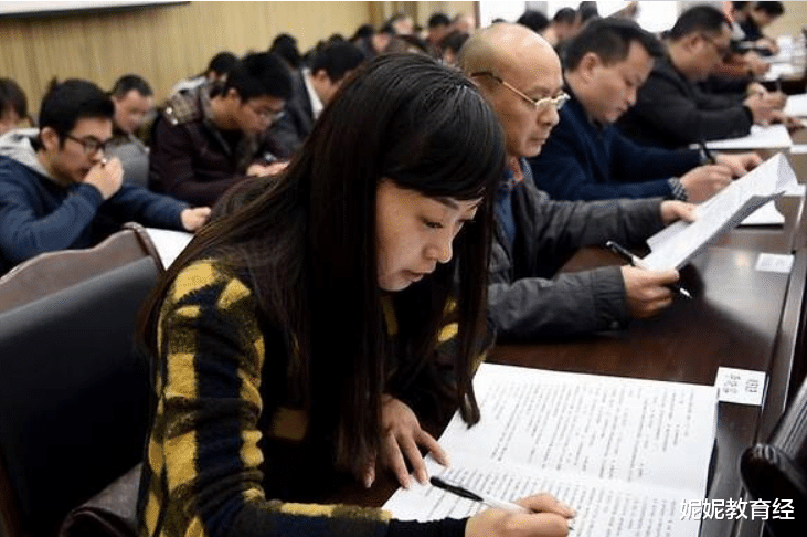 参公人员和公务员有什么区别?虽然待遇差不多,但实际差距却不小 参公人员和公务员有什么区别?虽然待遇差不多,但实际差距却不小