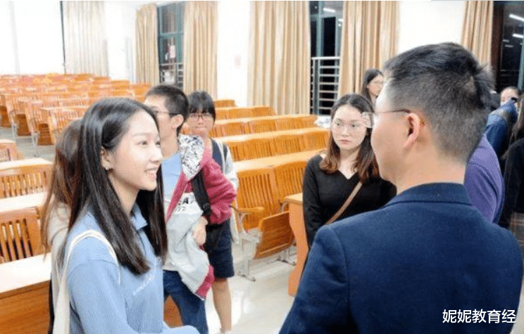 参公人员和公务员有什么区别?虽然待遇差不多,但实际差距却不小 参公人员和公务员有什么区别?虽然待遇差不多,但实际差距却不小