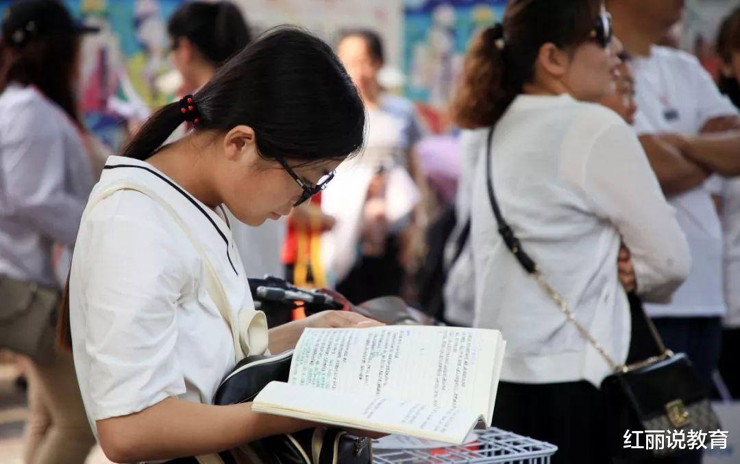 为何高考永远都是先考语文?九成学生不清楚,2021年考生需要了解 为何高考永远都是先考语文?九成学生不清楚,2021年考生需要了解