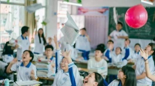 深圳中学教师入职名单曝光!豪华阵容引起热议,想当老师太难了 深圳中学教师入职名单曝光!豪华阵容引起热议,想当老师太难了