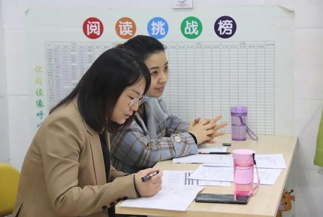 教师带薪寒暑假或将取消,和公务员一样朝九晚五,教师反应很意外 教师带薪寒暑假或将取消,和公务员一样朝九晚五,教师反应很意外