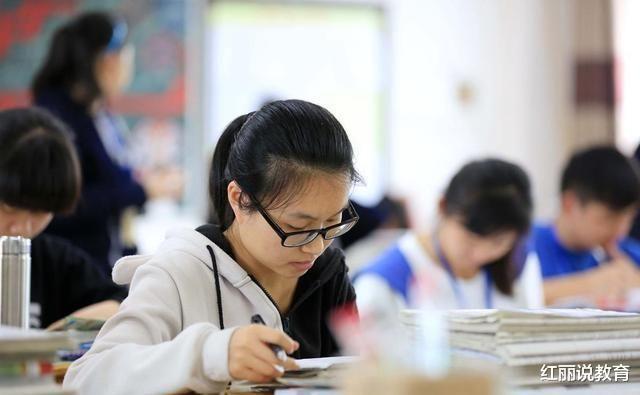 为何高考永远都是先考语文？九成学生不清楚，2021年考生需要了解