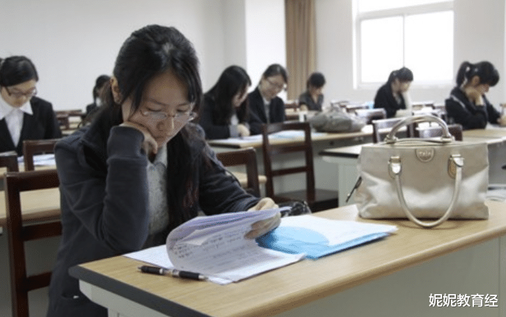 参公人员和公务员有什么区别?虽然待遇差不多,但实际差距却不小 参公人员和公务员有什么区别?虽然待遇差不多,但实际差距却不小