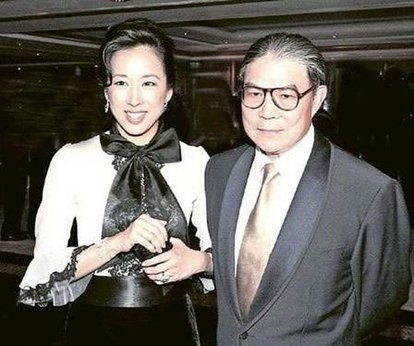 她是香港最美小姐,19岁嫁郭晶晶公公,50岁再嫁百亿富豪 她是香港最美小姐,19岁嫁郭晶晶公公,50岁再嫁百亿富豪