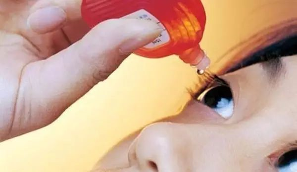 眼药水不容忽视的副作用与危害